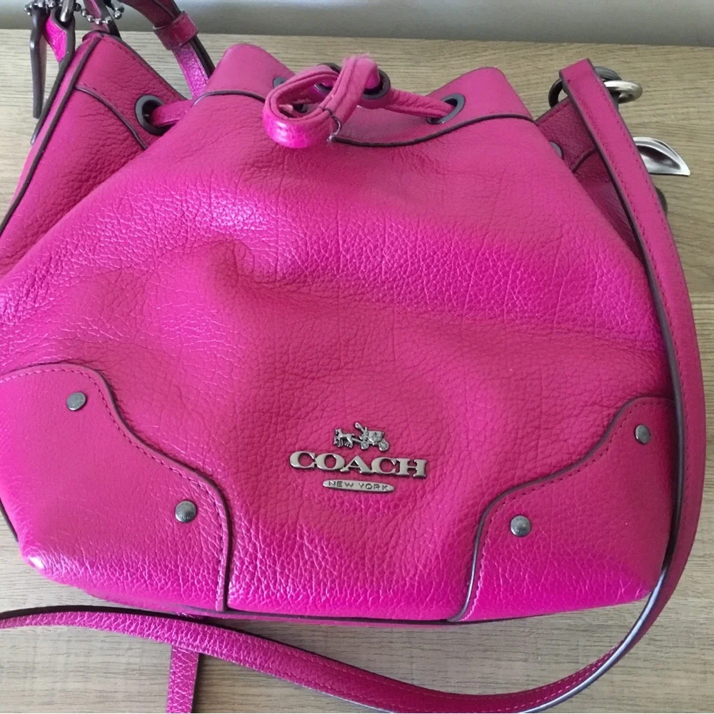 Coach Hot Pink Pebbled Leather Drawstring Shoulder Bucket Bag w/Matching Wallet - Picture 10 of 15